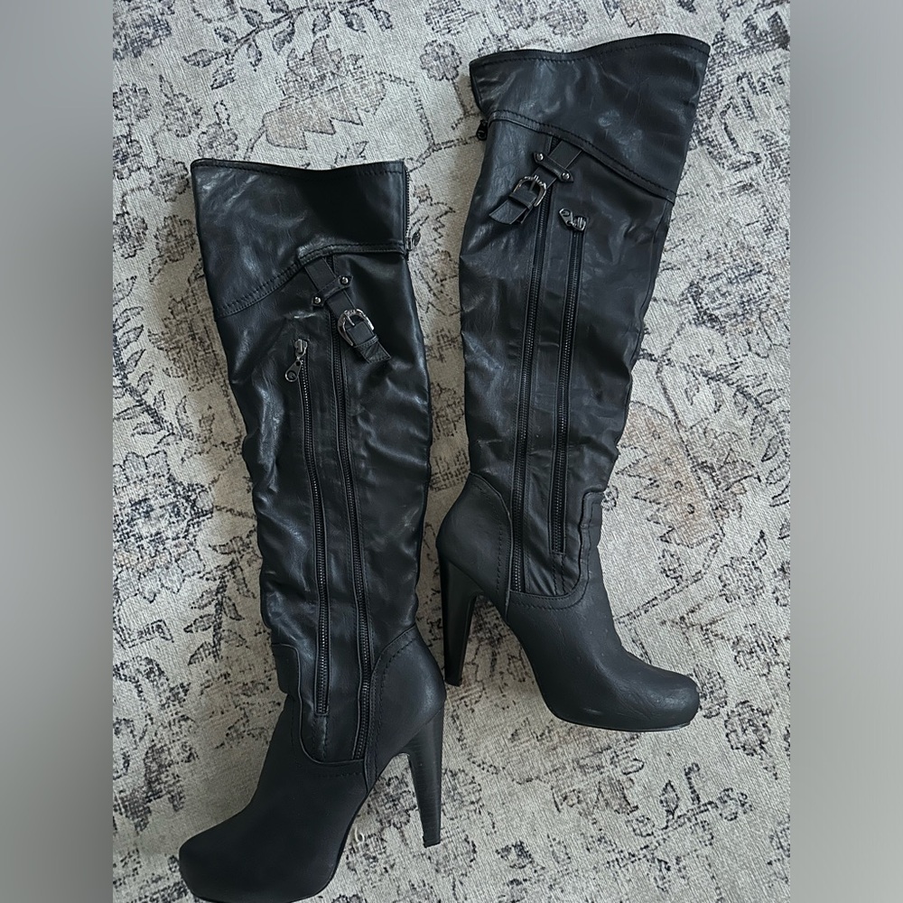 High boots - G by Guess